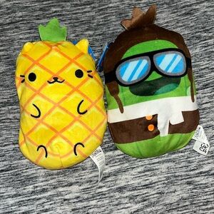 2 NEW Large Cats VS Pickles Stuffed Beanbag Collectible Toys! Pineapple & Amelia